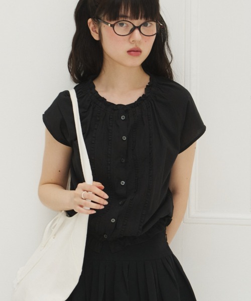 GIUNON（ジウノン）の「frill line puff blouse / フリルライン