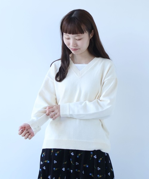 bulle de savon(ビュルデサボン)の「●basic cotton Vネックプルオーバー(ニット/セーター・レディース・ネイビー/マスタード/アイボリー・FREE)」の2枚目の写真