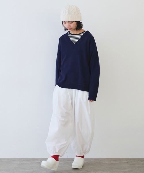 bulle de savon(ビュルデサボン)の「●basic cotton Vネックプルオーバー(ニット/セーター・レディース・ネイビー/マスタード/アイボリー・FREE)」の6枚目の写真