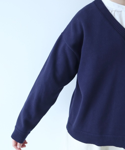 bulle de savon(ビュルデサボン)の「●basic cotton Vネックプルオーバー(ニット/セーター・レディース・ネイビー/マスタード/アイボリー・FREE)」の21枚目の写真
