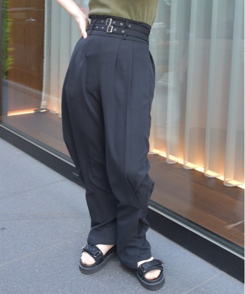 axes femme（アクシーズファム）の「ダブルベルトワイドパンツ（その他パンツ・レディース・チャコール/ネイビー/ブラック・FREE）」の2枚目の写真