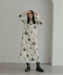 ドローイングフラワーワンピース