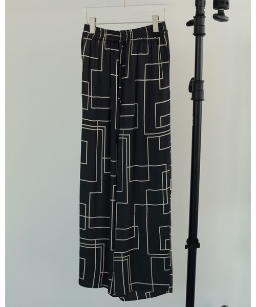 anuke(アンヌーク)の「Geometric Easy Pants(その他パンツ・レディース・ネイビー/ブラウン・36inch/38inch)」の5枚目の写真