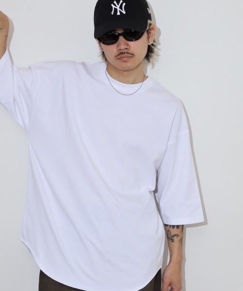 FUNALIVE(ファンアライブ)の「無地 ヘビーウエイト ラウンドテール 半袖 Tシャツ ワイドシルエット(Tシャツ/カットソー・メンズ・チャコールグレー/ホワイト/ネイビー・LL/M/L)」の2枚目の写真