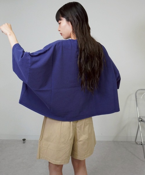gossara(ゴサラ)の「プリントボリュームT(Tシャツ/カットソー・レディース・ネイビー/アイボリー/チャコール/ブラウン・FREE)」の13枚目の写真