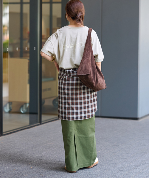 JOURNAL STANDARD relume(ジャーナルスタンダード レリューム)の「刺繍ロゴハーフスリーブT(Tシャツ/カットソー・レディース・ホワイト/ブラウン/グレー・FREE)」の6枚目の写真