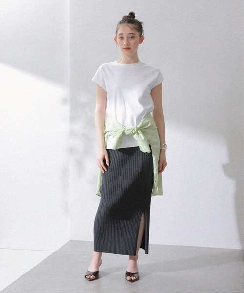 La TOTALITE（ラトータリテ）の「《追加》【洗える】スムースハイネックプルオーバー（Tシャツ/カットソー・レディース・ホワイト/ブラウン/ボルドー・FREE）」の4枚目の写真