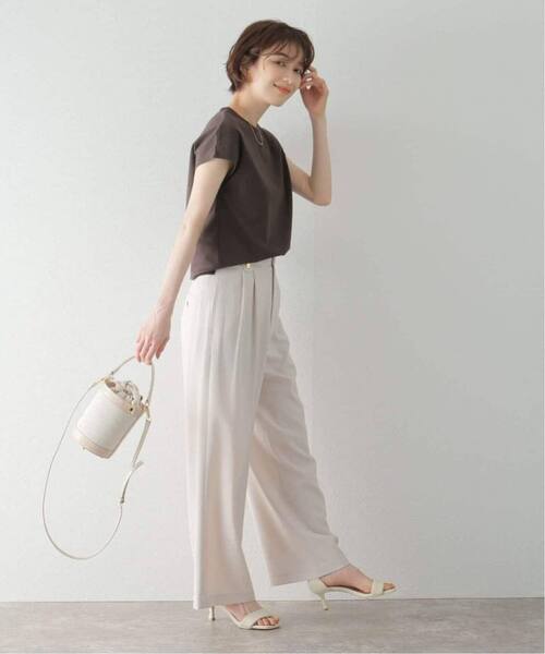 La TOTALITE（ラトータリテ）の「《追加》【洗える】スムースハイネックプルオーバー（Tシャツ/カットソー・レディース・ホワイト/ブラウン/ボルドー・FREE）」の10枚目の写真