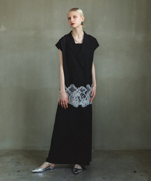 et.UNiVER(エトユニベール)の「Gilet lacy setup(ドレス・レディース・ブラウン/ブラック×ホワイト/ライトカーキ・LARGE/MEDIUM/SMALL)」の4枚目の写真