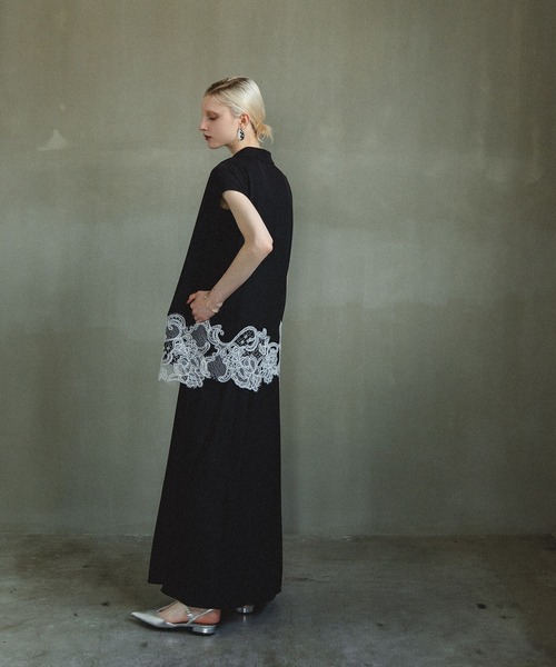 et.UNiVER(エトユニベール)の「Gilet lacy setup(ドレス・レディース・ブラウン/ブラック×ホワイト/ライトカーキ・LARGE/MEDIUM/SMALL)」の6枚目の写真
