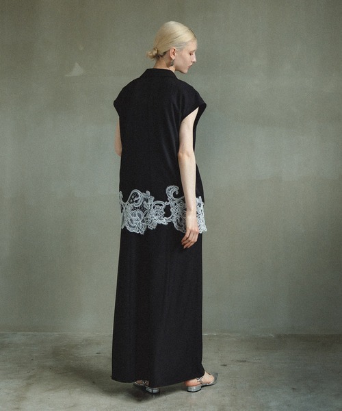 et.UNiVER(エトユニベール)の「Gilet lacy setup(ドレス・レディース・ブラウン/ブラック×ホワイト/ライトカーキ・LARGE/MEDIUM/SMALL)」の7枚目の写真