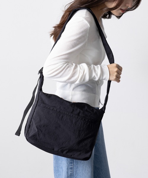 EARTH MADE（アースメイド）の「【EARTH MADE】7POCKET INSIDE PRINT SHOULDER（ショルダーバッグ・レディース・チャコールグレー/ベージュ/ネイビー/ブラウン/ブラック・FREE）」の7枚目の写真