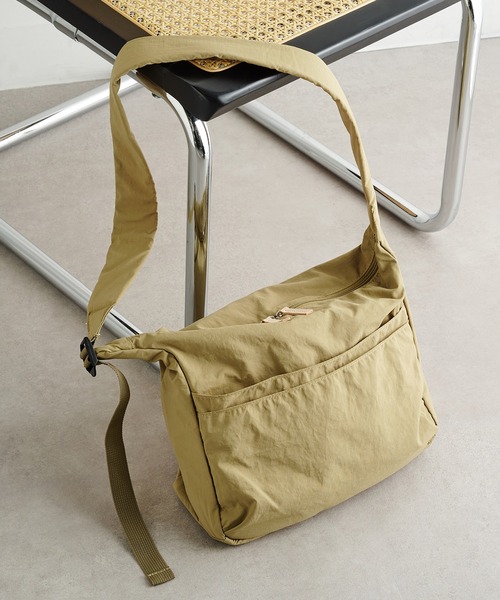 EARTH MADE（アースメイド）の「【EARTH MADE】7POCKET INSIDE PRINT SHOULDER（ショルダーバッグ・レディース・チャコールグレー/ベージュ/ネイビー/ブラウン/ブラック・FREE）」の18枚目の写真