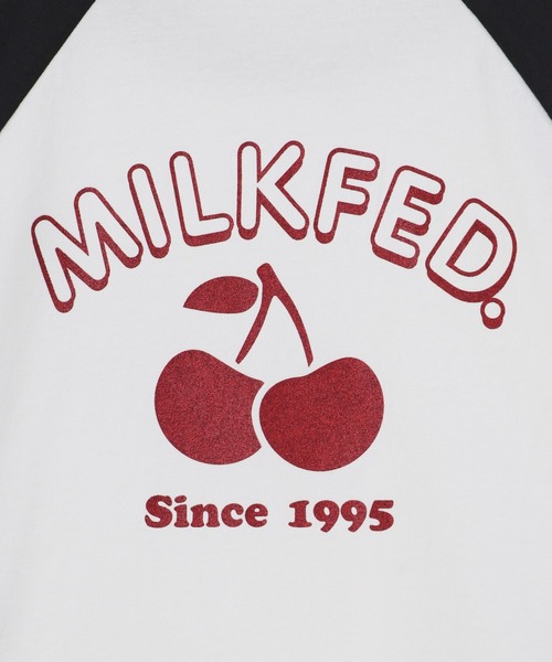 MILKFED.(ミルクフェド)の「ROUND LOGO GLITTER CHERRY B/B TEE(Tシャツ/カットソー・レディース・ホワイト/チャコール/オートミール・L/M)」の12枚目の写真