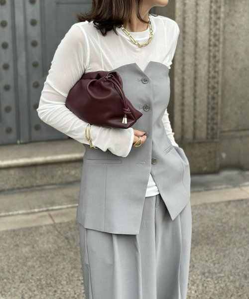 7days Life Styling（セブンデイズライフスタイリング）の「【みさとさんコラボ】フロントボタンビスチェ＋センタープレスタックワイドパンツ＜大きいサイズ有＞（スーツセット・レディース・グレー/ブラック・T3L/L/3L/LL/M/TLL/TM/TL）」の2枚目の写真