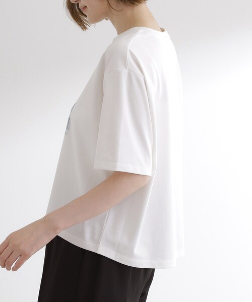 grove(グローブ)の「夏に映える 大人のクロップドTシャツ(Tシャツ/カットソー・レディース・ライトベージュ/オフホワイト/グレー・01/02/03/04/05)」の17枚目の写真