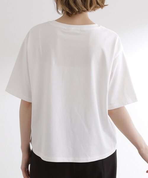 grove(グローブ)の「夏に映える 大人のクロップドTシャツ(Tシャツ/カットソー・レディース・ライトベージュ/オフホワイト/グレー・01/02/03/04/05)」の18枚目の写真