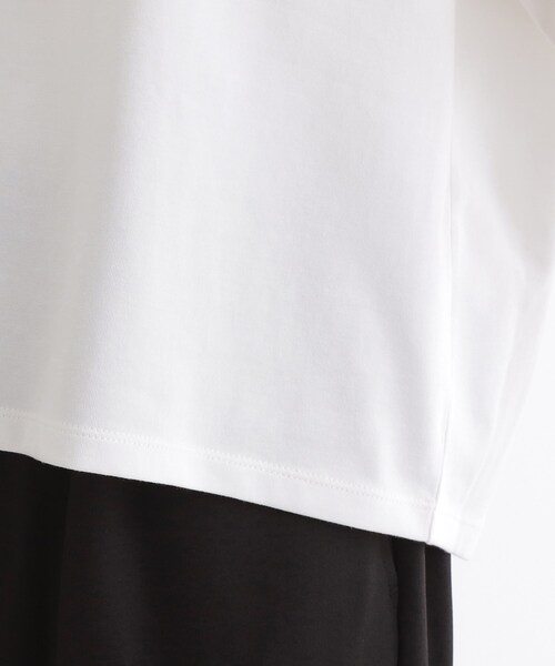 grove(グローブ)の「夏に映える 大人のクロップドTシャツ(Tシャツ/カットソー・レディース・ライトベージュ/オフホワイト/グレー・01/02/03/04/05)」の21枚目の写真