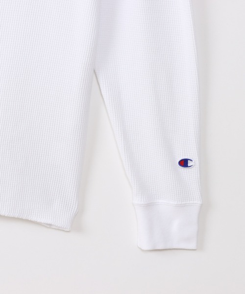 Champion(チャンピオン)の「Champion Sleeve T-Shirt(Tシャツ/カットソー・メンズ・オリーブ/ホワイト×ブルー/ブラック×ホワイト/ネイビー/ブラック×グレー・XL/L/M)」の9枚目の写真