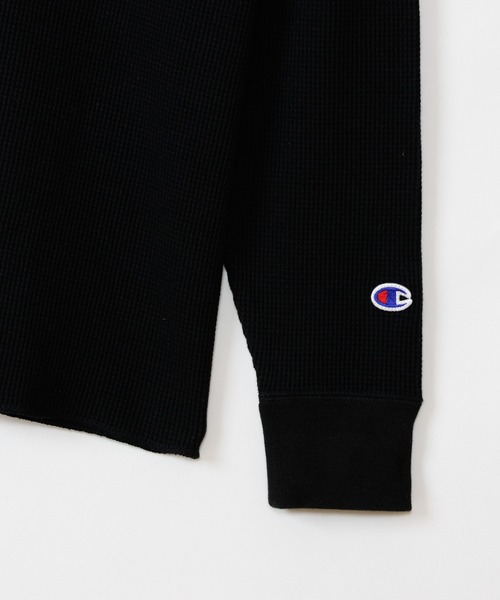 Champion(チャンピオン)の「Champion Sleeve T-Shirt(Tシャツ/カットソー・メンズ・オリーブ/ホワイト×ブルー/ブラック×ホワイト/ネイビー/ブラック×グレー・XL/L/M)」の17枚目の写真