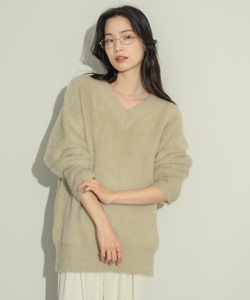 NEUNA(ヌナ)の「オーバーサイズシャギーニット(ニット/セーター・レディース・ピンク/オフホワイト/チャコールグレー/ベージュ/ブラウン・FREE)」の11枚目の写真