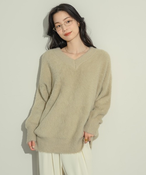NEUNA(ヌナ)の「オーバーサイズシャギーニット(ニット/セーター・レディース・ピンク/オフホワイト/チャコールグレー/ベージュ/ブラウン・FREE)」の10枚目の写真