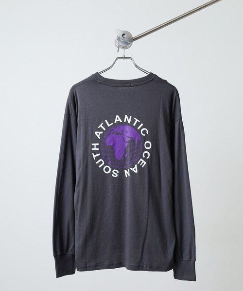 FUNALIVE(ファンアライブ)の「オーバーサイズ プリント ロングTシャツ Oversized printed long sleeve T-shirt unisex(Tシャツ/カットソー・メンズ・ヘザーチャコール/オフホワイト/チャコールグレー/ネイビー/ブラック/杢グレー/ホワイト系3/ホワイト系2/ヘザーグレー/ホワイト系1/ブラック系2/オートミール/ブラック系4/チャコール/サックスブルー/ブラック系1/ネイビー系1/パープル・L/M/XL)」の10枚目の写真