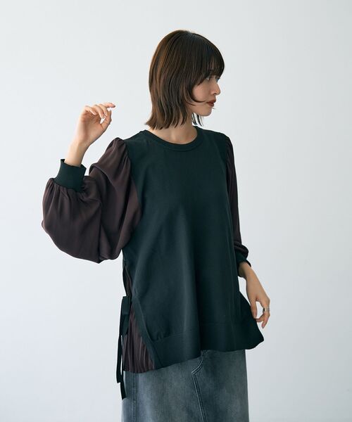 YECCA VECCA(イェッカヴェッカ)の「サイドプリーツ異素材MIXプルオーバー(ニット/セーター・レディース・アイボリー/キャメル/ブラック・FREE)」の2枚目の写真