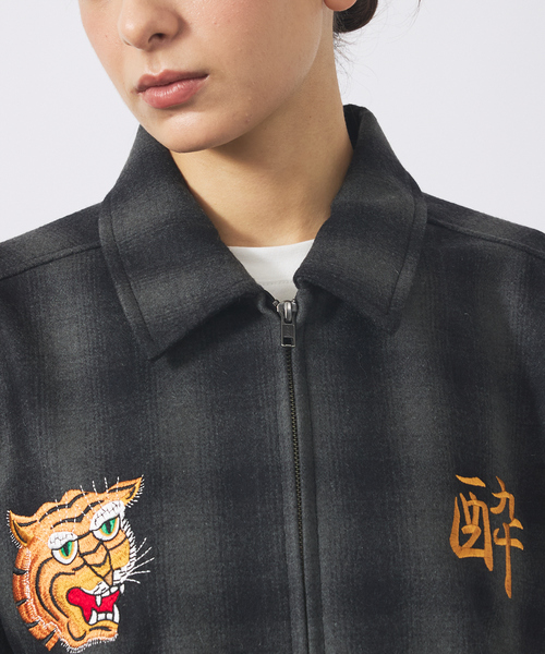 ABAHOUSE（アバハウス）の「【YOIDORE / ヨイドレ】Souvenir Wool Jacket / スーベニアウールジャケット/ベトジャン/バッファローチェック/ユニセックス（ブルゾン・メンズ・ブラック/レッド/ブルー・L/M）」の4枚目の写真