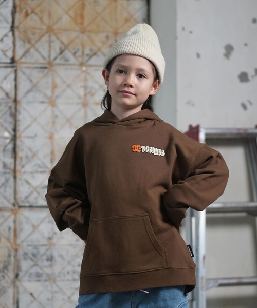 DC(ディーシー)の「DC/ディーシー 25 KD SK CREW PH キッズ プルオーバー パーカー YPO254513(パーカー・キッズ・ブラウン/ブラック・160cm/150cm/140cm/130cm/120cm)」の9枚目の写真