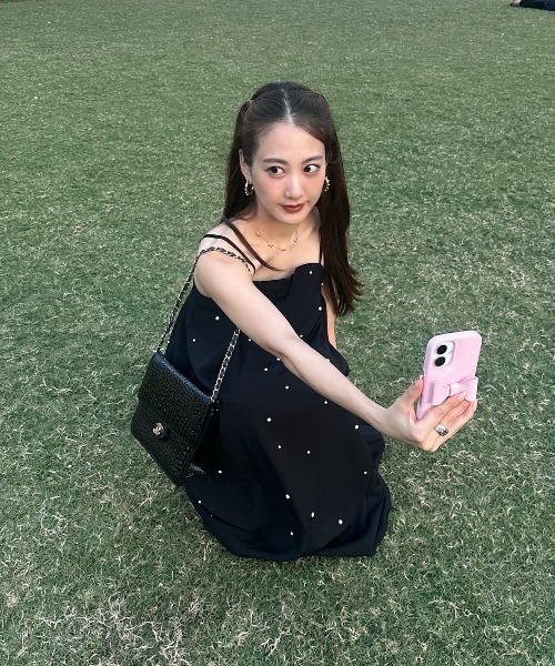 ANDRESD（アンドレスド）の「オーバルフォルムパールドレス / oval form pearl dress（ドレス・レディース・ブラック・S/M/L）」の3枚目の写真