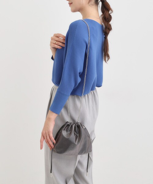 SHOO・LA・RUE（シューラルー）の「チェーンミニショルダーバッグ（ショルダーバッグ・レディース・ブラック/ブロンズ/グレー/シルバー・00）」の9枚目の写真