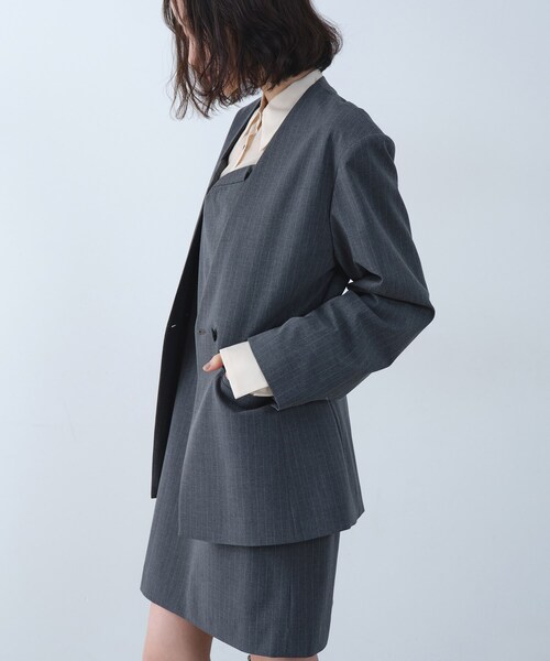 CODE A(コードエー)の「tailored mood over jacket(ノーカラージャケット・レディース・ネイビー系2/グレー系2・00)」の3枚目の写真