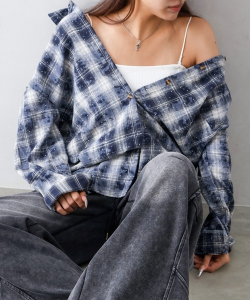 SpRay（スプレイ）の「スタッズ付きオンブレチェックシャツ（シャツ/ブラウス・レディース・ブラック/ネイビー・FREE）」の4枚目の写真