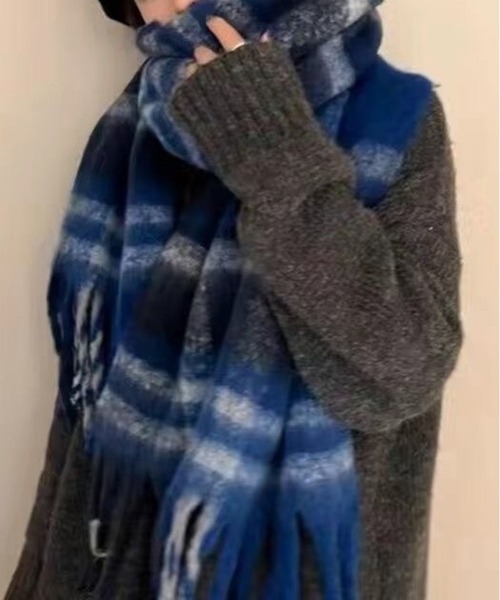 lit.Cy(リットシー)の「ビッグタータンチェック モヘアタッチ ストールマフラー(マフラー・レディース・ブラック/ピンク系その他/エメラルド/ブラウン/パープル/ベージュ系その他/レッド系その他/ブルー・FREE)」の20枚目の写真