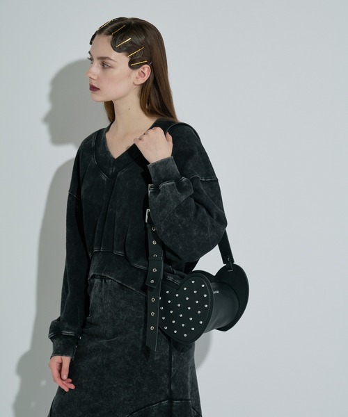 anna sui nyc(アナ スイ エヌ ワイ シー)の「ツインハートレザーバッグ(ショルダーバッグ・レディース・ブラック/レッド・FREE)」の6枚目の写真