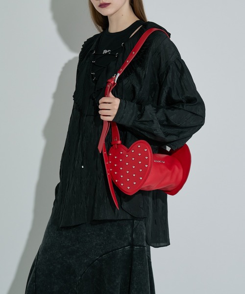 anna sui nyc(アナ スイ エヌ ワイ シー)の「ツインハートレザーバッグ(ショルダーバッグ・レディース・ブラック/レッド・FREE)」の8枚目の写真