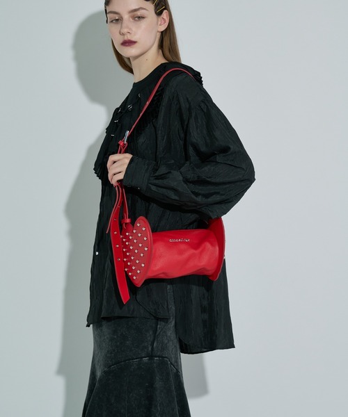 anna sui nyc(アナ スイ エヌ ワイ シー)の「ツインハートレザーバッグ(ショルダーバッグ・レディース・ブラック/レッド・FREE)」の9枚目の写真