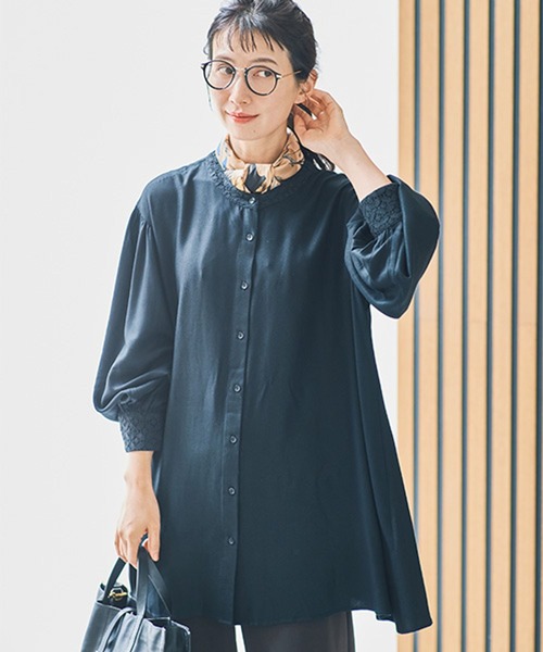 studio CLIP（スタディオクリップ）の「インドレース襟チュニックブラウス《オケージョン2025AW》（シャツ/ブラウス・レディース・オフホワイト/ブラック・FREE）」の2枚目の写真