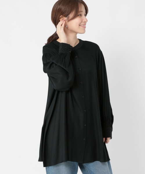 studio CLIP（スタディオクリップ）の「インドレース襟チュニックブラウス《オケージョン2025AW》（シャツ/ブラウス・レディース・オフホワイト/ブラック・FREE）」の21枚目の写真