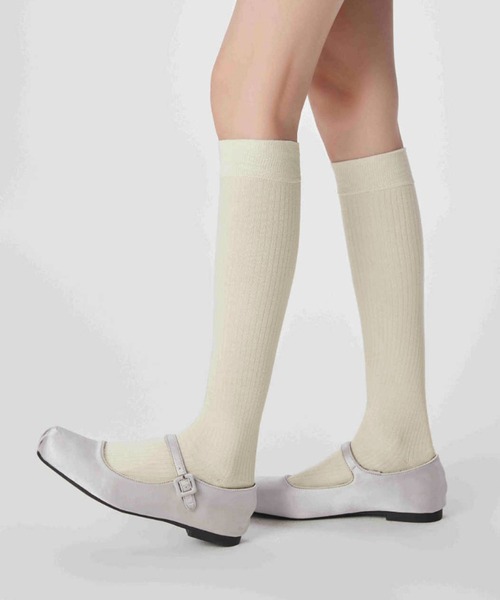 IRADOWL（アイラドール）の「リブロングソックス（ソックス/靴下・レディース・ブラウン/ブラウン系その他/ブラック/ダークグレー/グレー/アイボリー/レッド・FREE）」の2枚目の写真