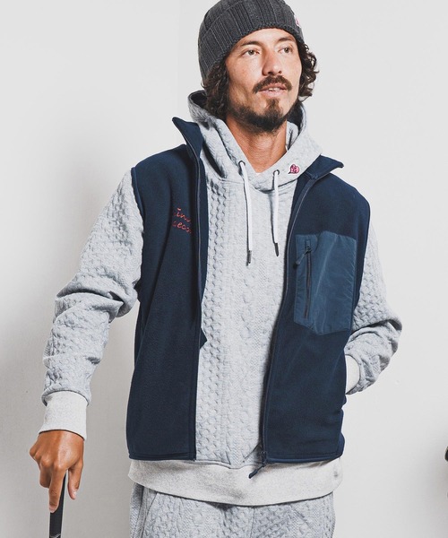 mcg3723-microfleece zip vest with cursive embroidery フリース