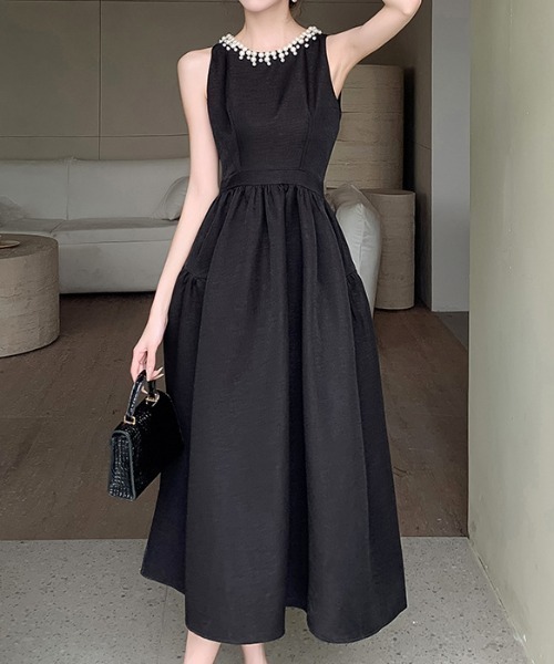 a lot of love（ア ロット オブ ラブ）の「ビジューアクセント ノースリーブパーティドレス（ドレス・レディース・ブラック・M/L）」の4枚目の写真