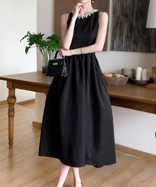 a lot of love（ア ロット オブ ラブ）の「ビジューアクセント ノースリーブパーティドレス（ドレス・レディース・ブラック・M/L）」の6枚目の写真