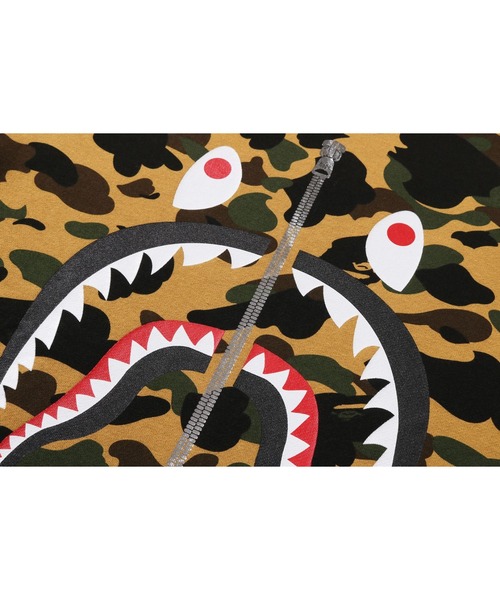 A BATHING APE（アベイシングエイプ）の「1ST CAMO SHARK CREWNECK SWEATSHIRT（スウェット・メンズ・グリーン/オレンジ/イエロー・LARGE/X-LARGE/MEDIUM/SMALL/XX-LARGE）」の8枚目の写真