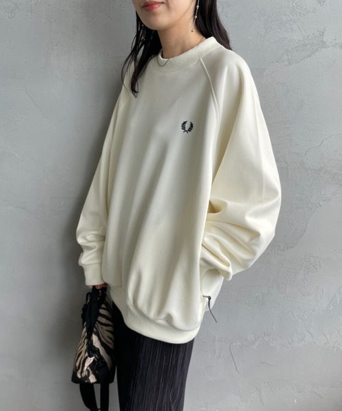 FRED PERRY（フレッドペリー）の「[FRED PERRY/フレッドペリー] 別注 トラック クルーネックプルオーバー（スウェット・レディース・アイボリー/ブルー/ブラウン・S/M/L/XL）」の4枚目の写真