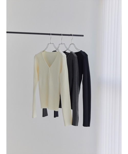 amel（エイメル）の「【RE ARRIVAL】スカラップVネックデザインニット/ブラック（ニット/セーター・レディース・ブラック・FREE）」の15枚目の写真