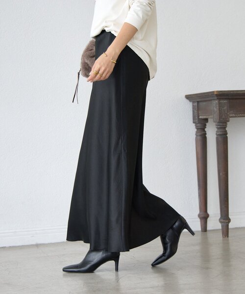 RIVE DROITE（リヴドロワ）の「【リラクシーな履き心地】ヴィンテージサテンバイアススカート（スカート・レディース・ブラック/ブラウン・36/38）」の16枚目の写真