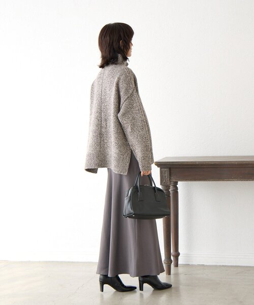 RIVE DROITE（リヴドロワ）の「【リラクシーな履き心地】ヴィンテージサテンバイアススカート（スカート・レディース・ブラック/ブラウン・36/38）」の6枚目の写真