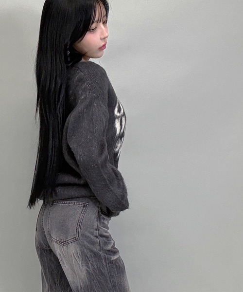 FOLLOWIN(フォロウィン)の「モヘアライクロゴシャギーニット(ニット/セーター・レディース・チャコールグレー/グリーン/ネイビー・FREE)」の8枚目の写真